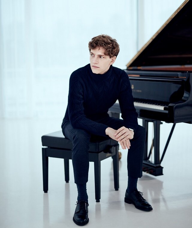 Jan Lisiecki  © Christoph Köstlin_Deutsche Grammophon